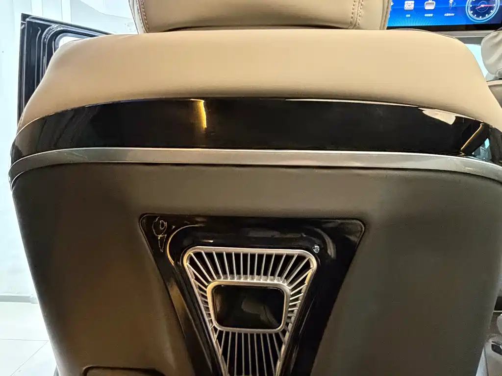 Ford Tourneo 2022 — фото 13