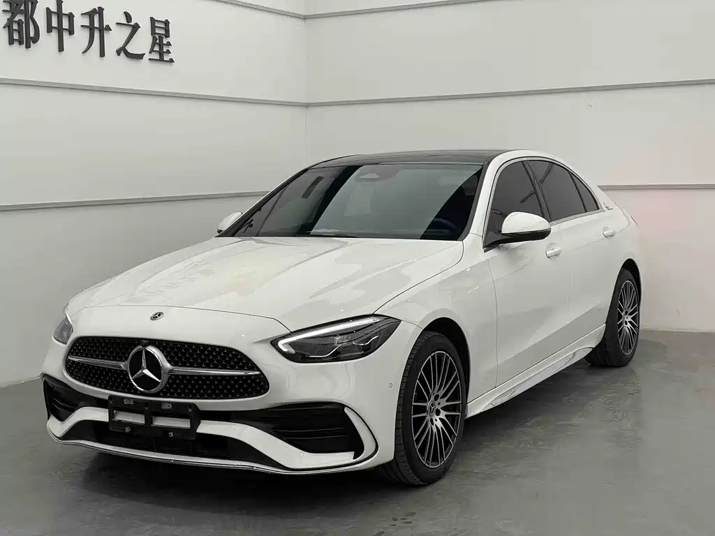 Mercedes-Benz C-Class 2024 — фото 1