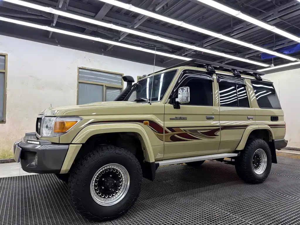 Toyota Land Cruiser 2019 — фото 3