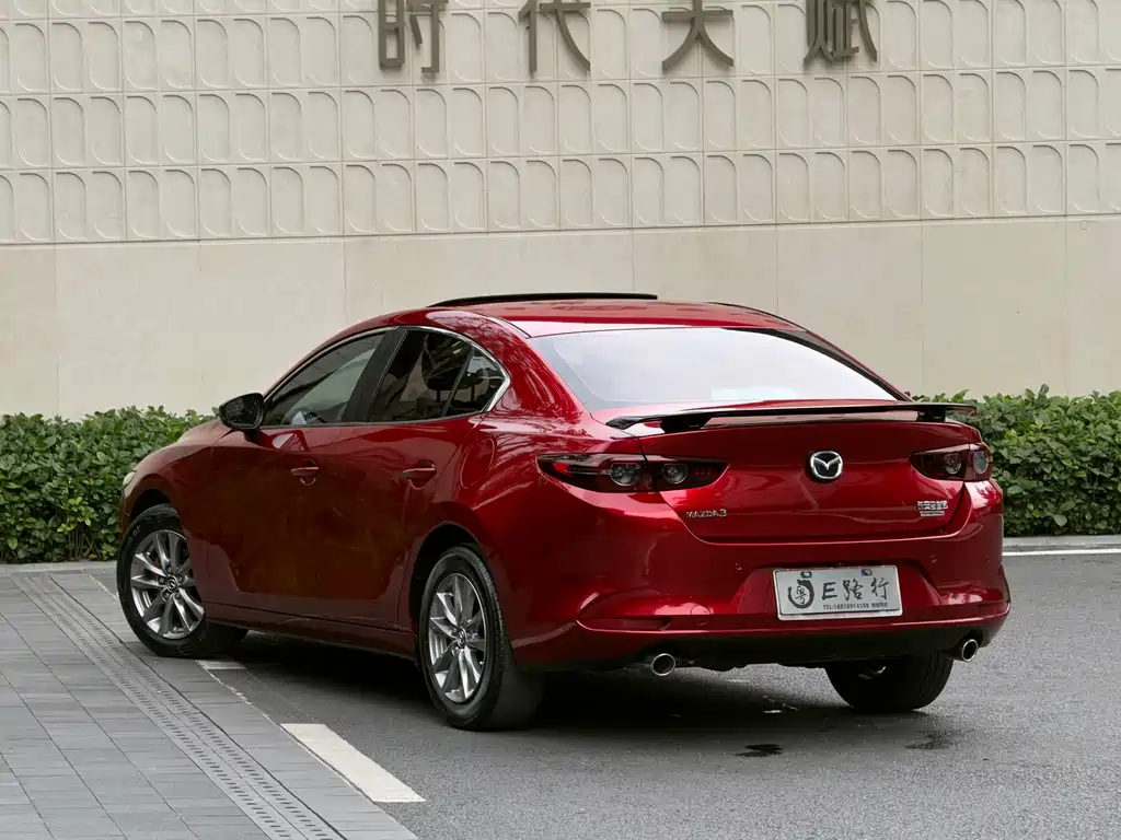 Mazda 3 Axela 2019 — фото 21