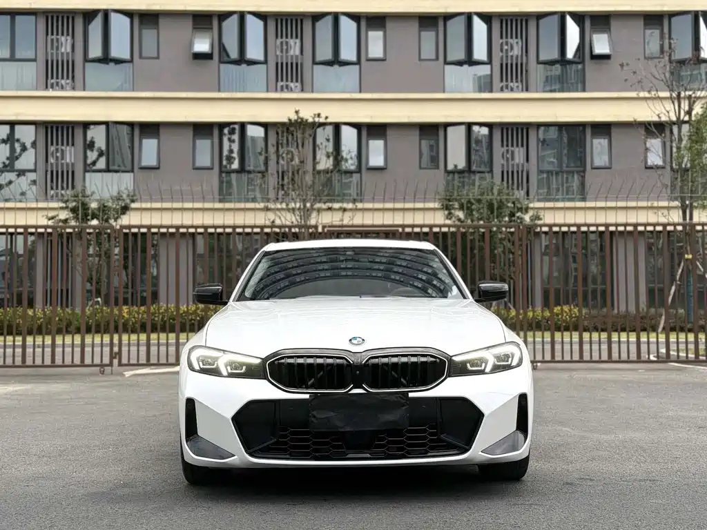 BMW 3 Series 2025