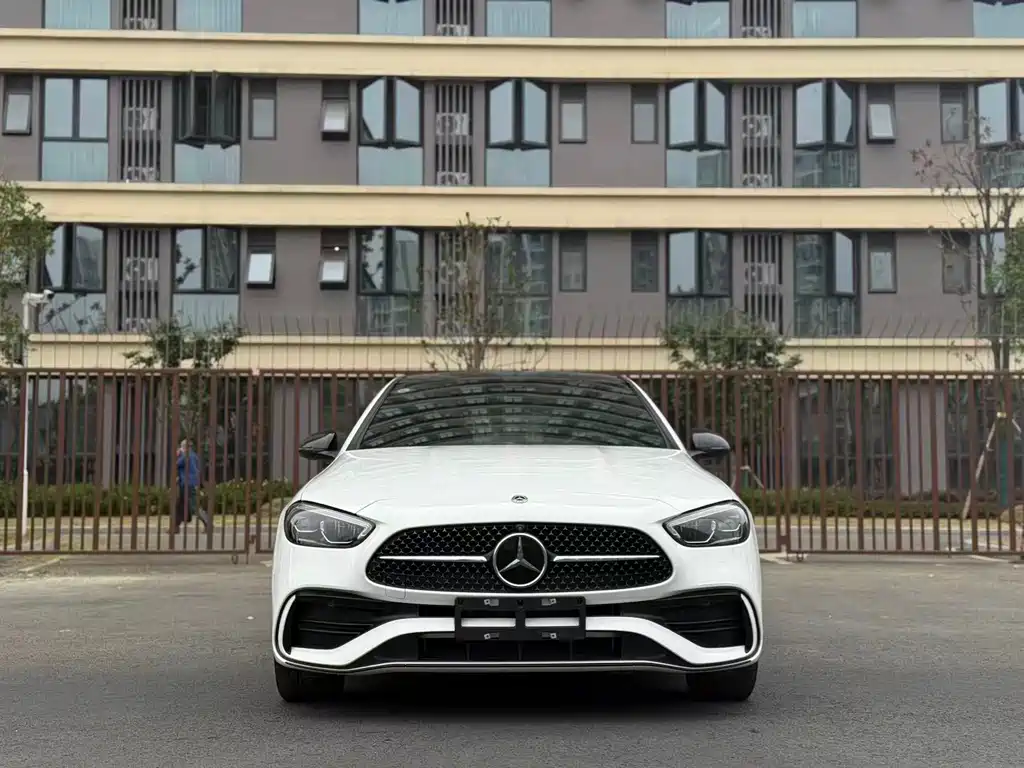 Mercedes-Benz C-Class 2024
