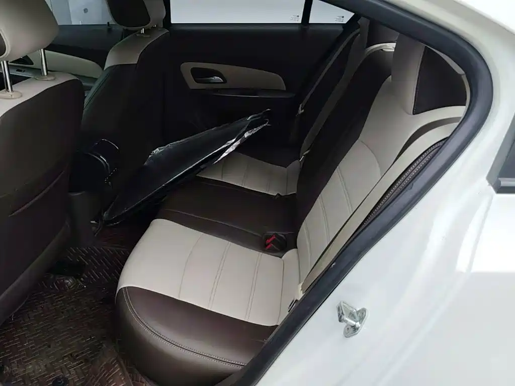 Chevrolet Cruze 2015 — фото 17