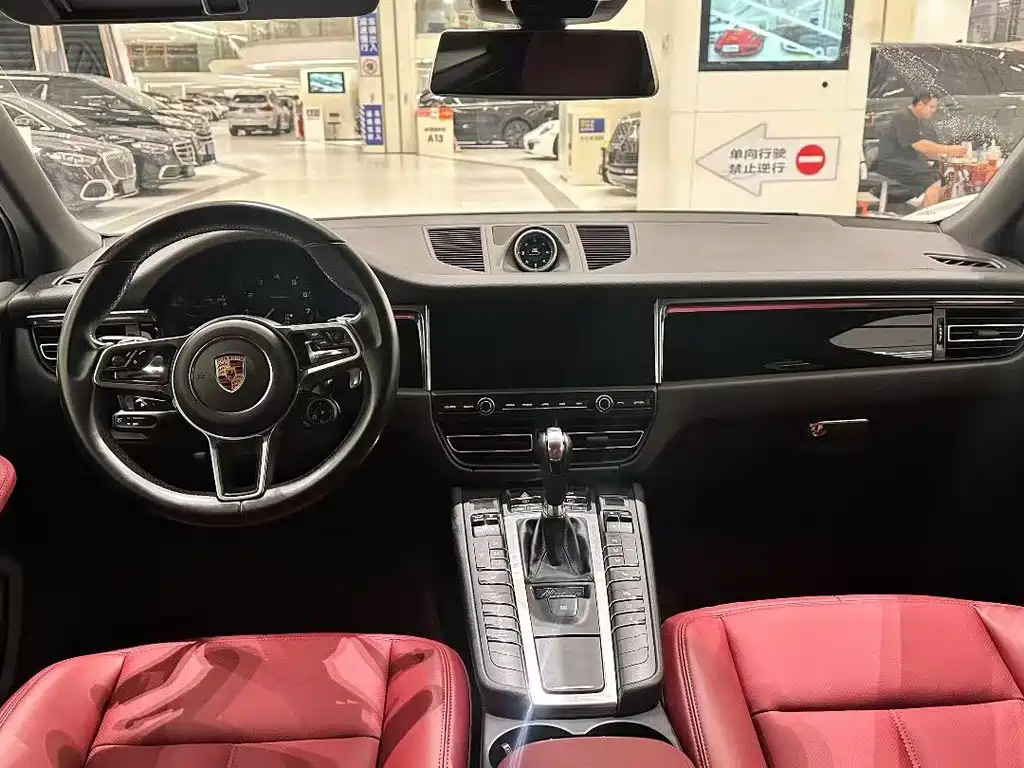 Porsche Macan 2019 — фото 6