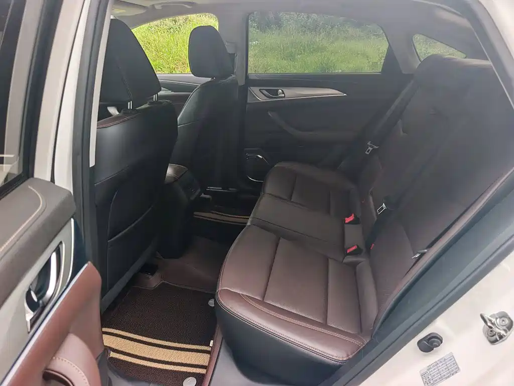 Changan Eado 2018 — фото 14