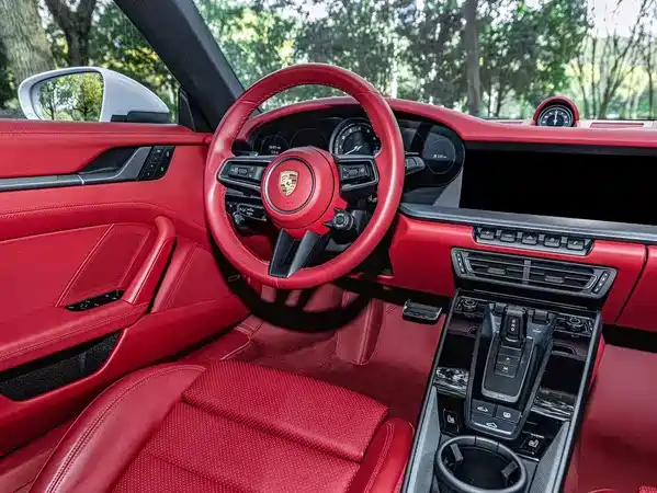 Porsche 911 2023