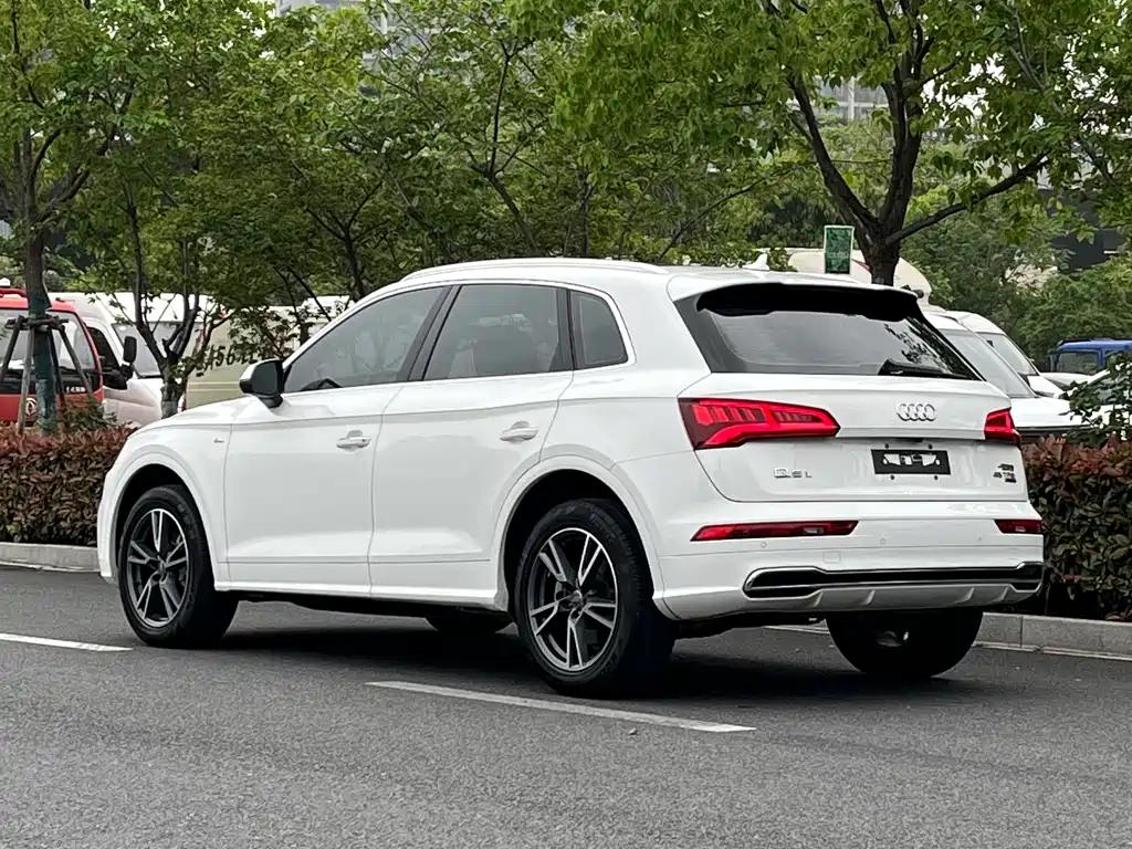 Audi Q5L 2019 — фото 4