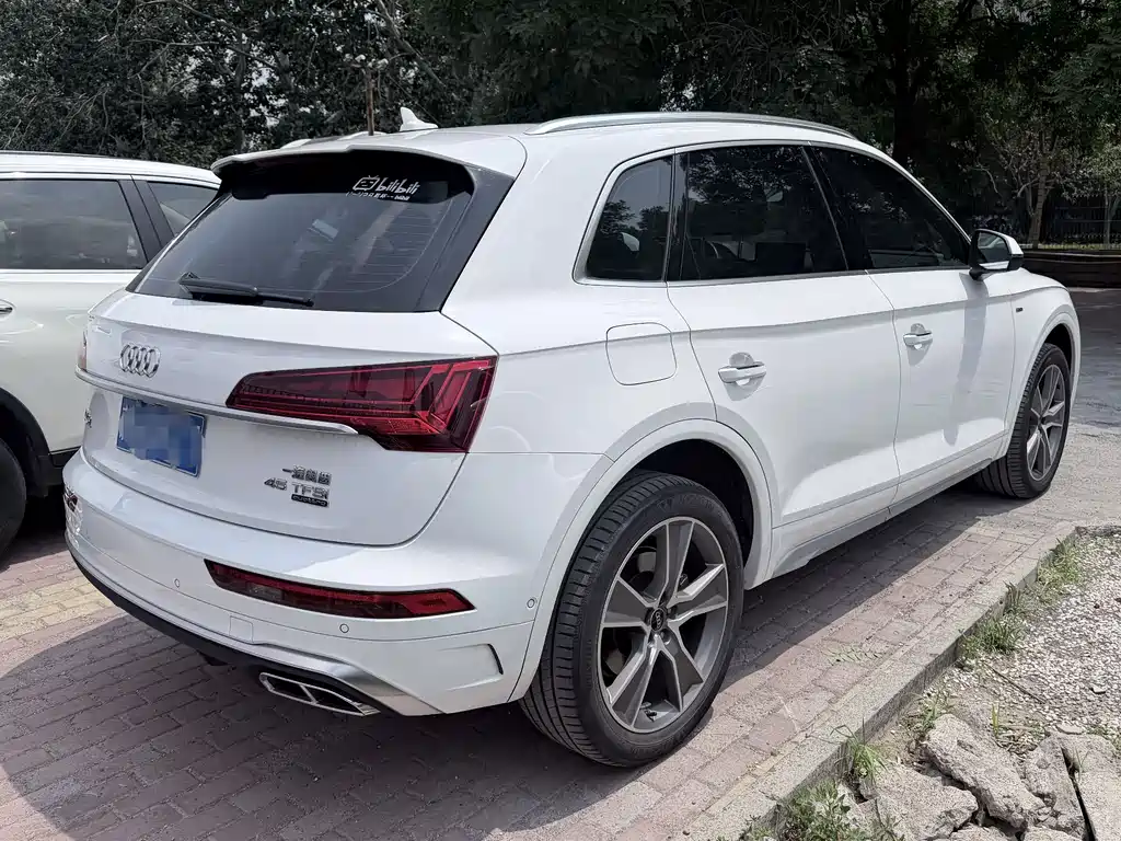 Audi Q5L 2021 — фото 14