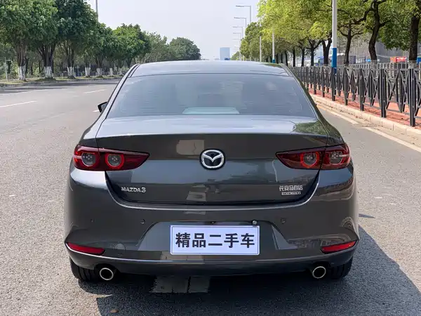 Mazda 3 Axela 2021