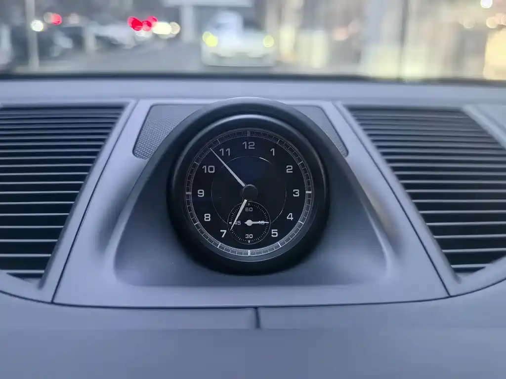 Porsche Macan 2023 — фото 10