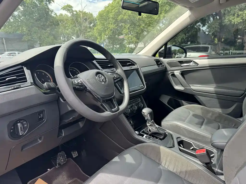 Volkswagen Tiguan L 2020