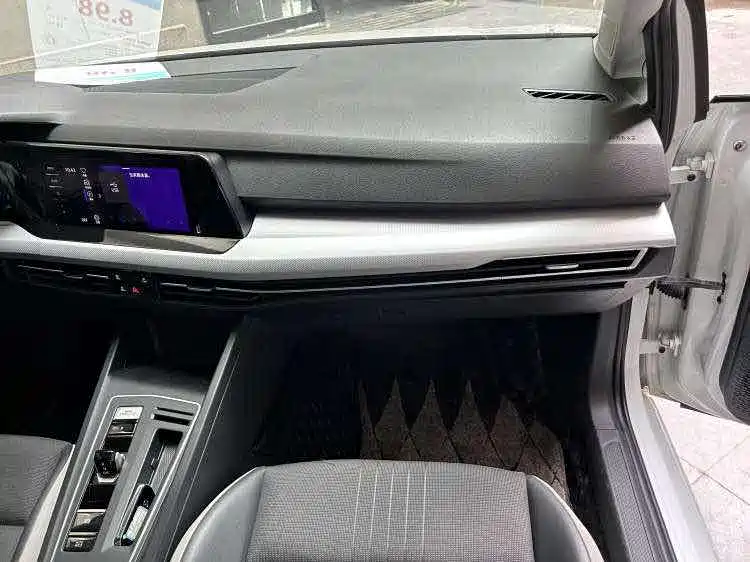 Volkswagen Golf 2022