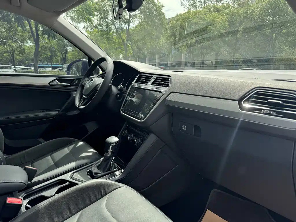 Volkswagen Tiguan L 2020