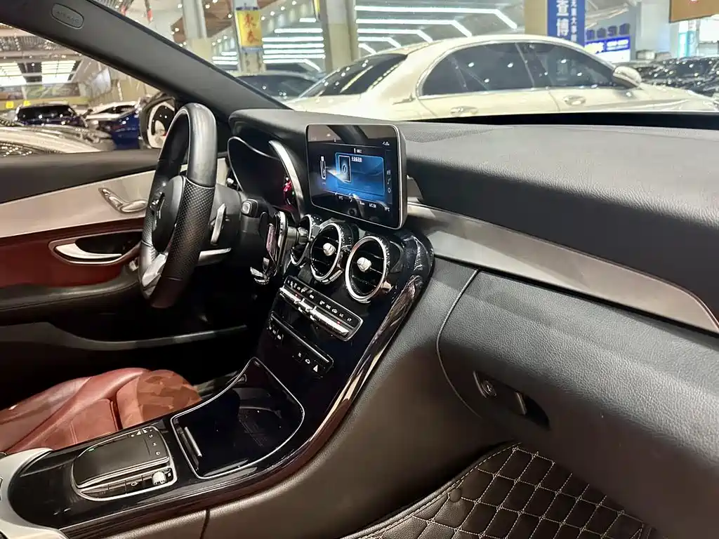 Mercedes-Benz C-Class 2019