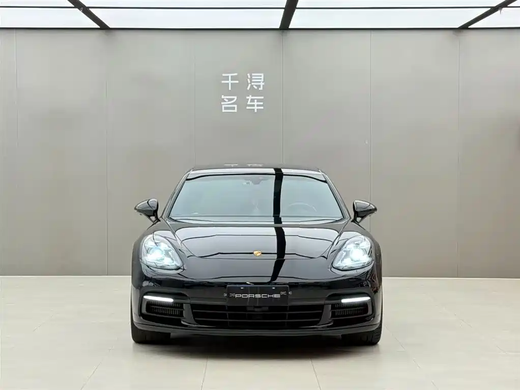 Porsche Panamera 2020 — фото 2