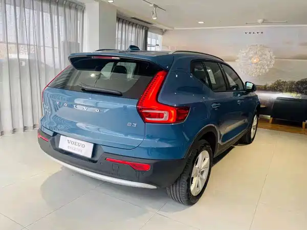 Volvo XC40 2023