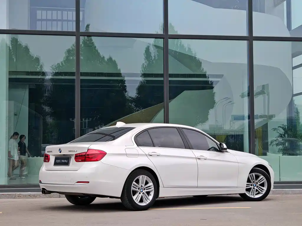 BMW 3 Series 2017