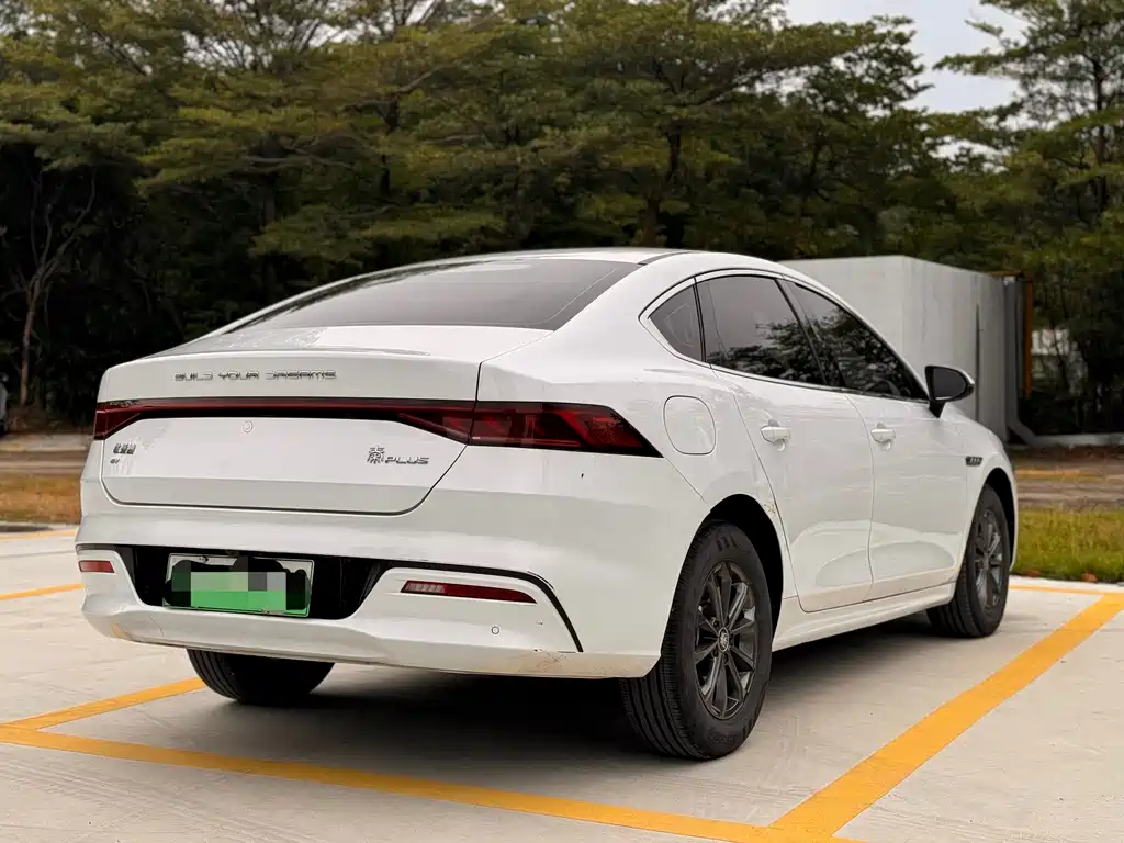BYD Qin PLUS 2023 — фото 19