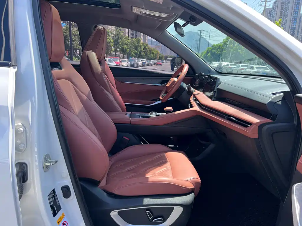Changan CS75PLUS 2023 — фото 21