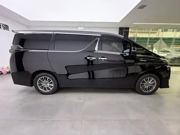 Toyota Vellfire 2023