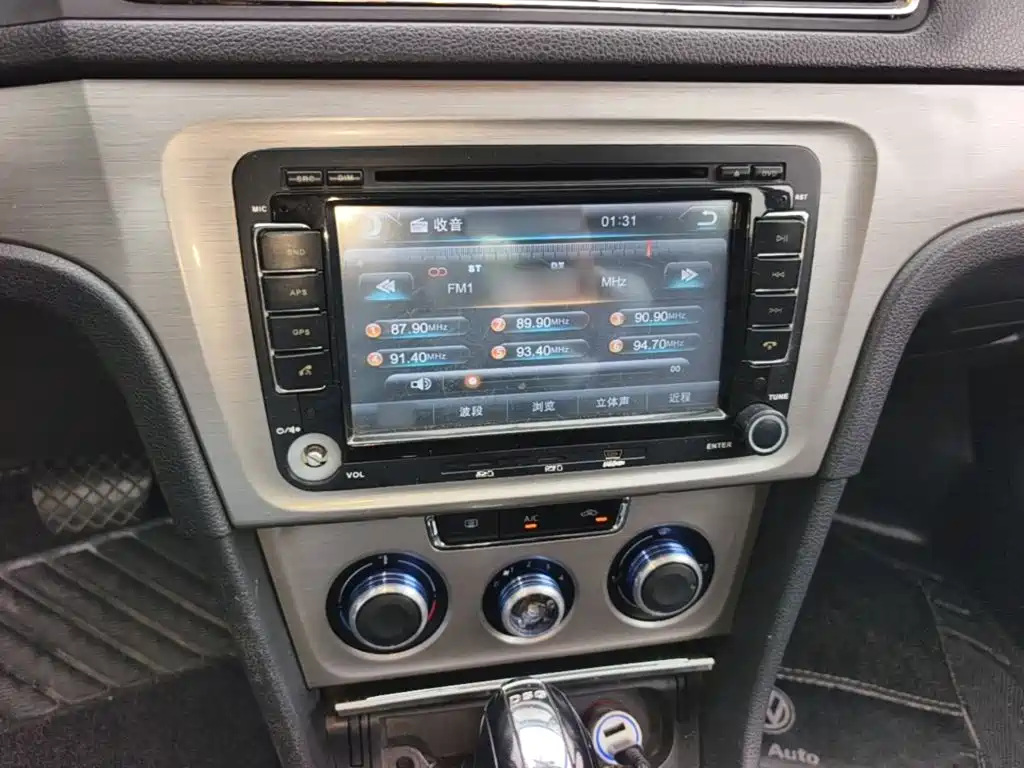 Volkswagen Lavida 2015