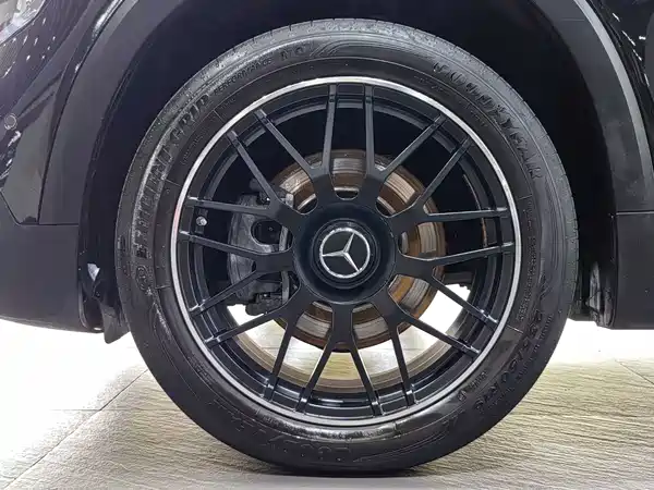 Mercedes-Benz GLB 2023