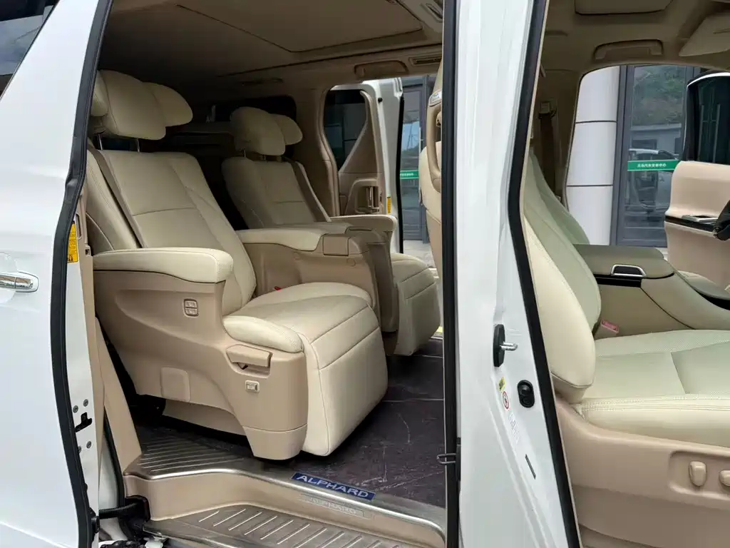 Toyota Alphard 2015 — фото 5