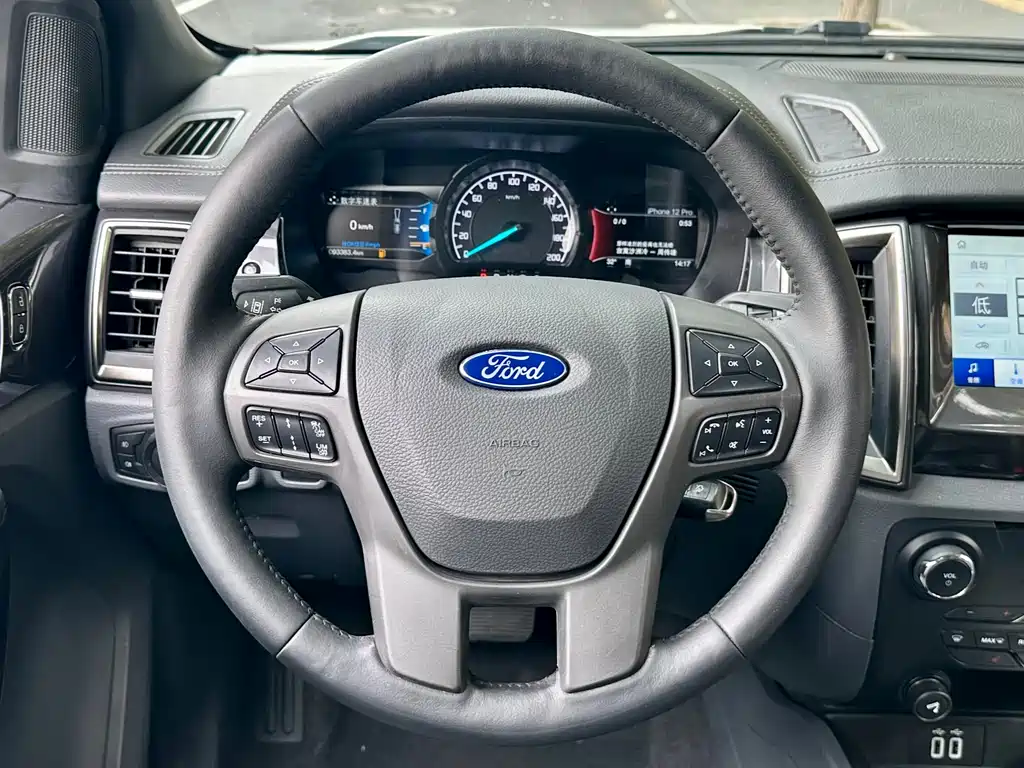 Ford Everest 2017 — фото 7