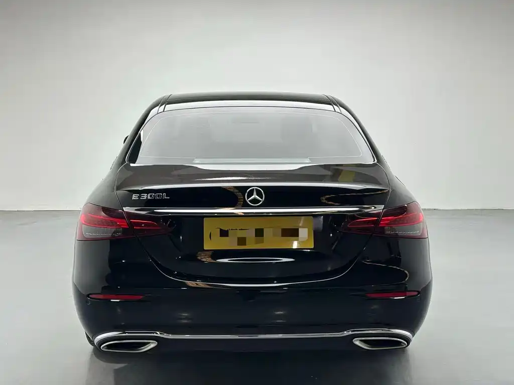 Mercedes-Benz E-Class 2022 — фото 7