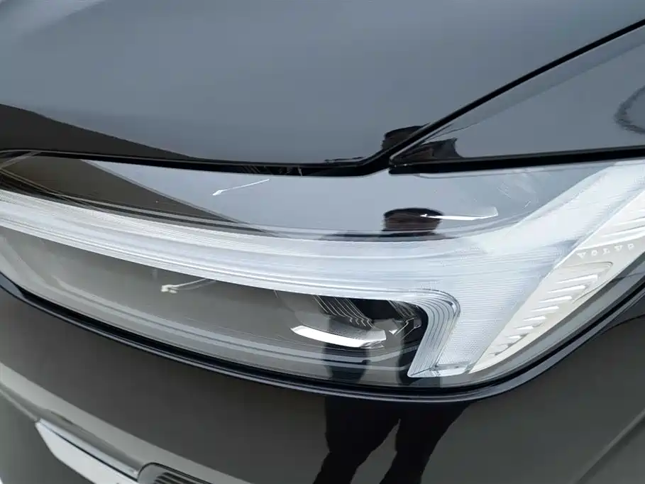 Volvo XC60 2024 — фото 15