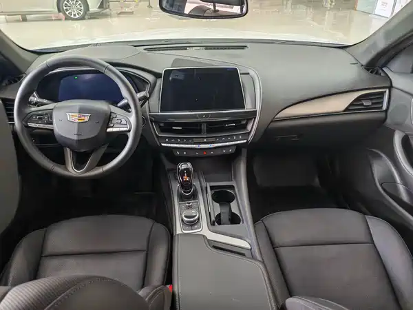 Cadillac CT5 2023