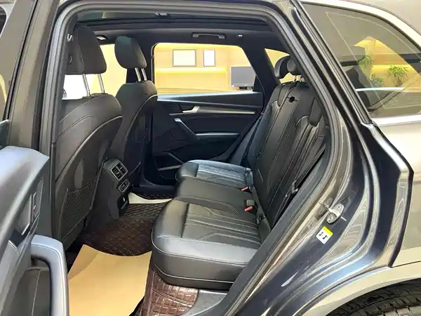 Audi Q5L 2022