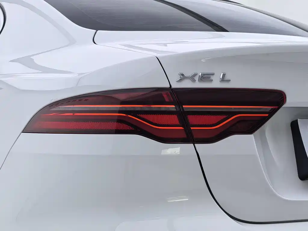 Jaguar XEL 2022 — фото 30
