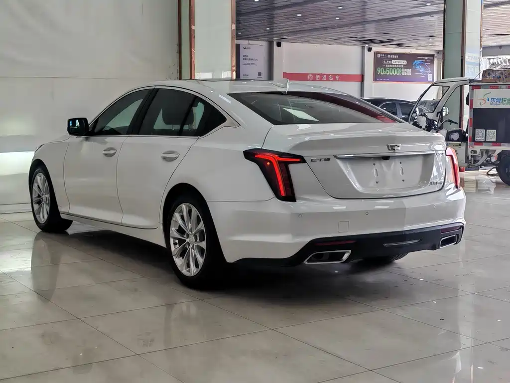 Cadillac CT5 2024 — фото 14