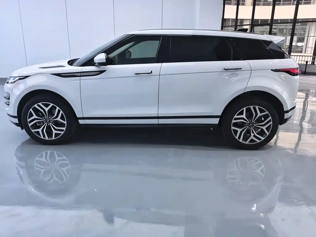 Land Rover Range Rover Evoque 2023 — фото 10