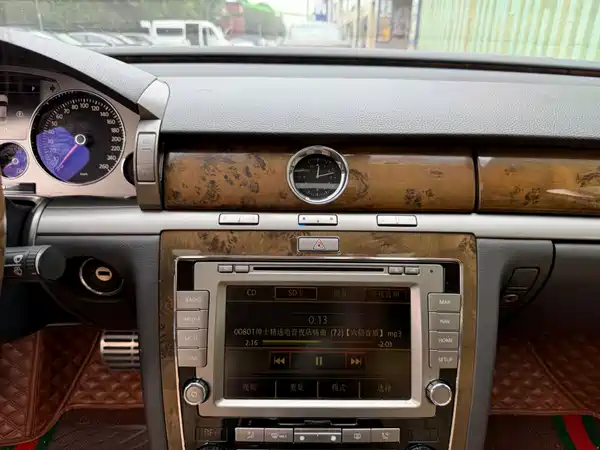 Volkswagen Phaeton 2011