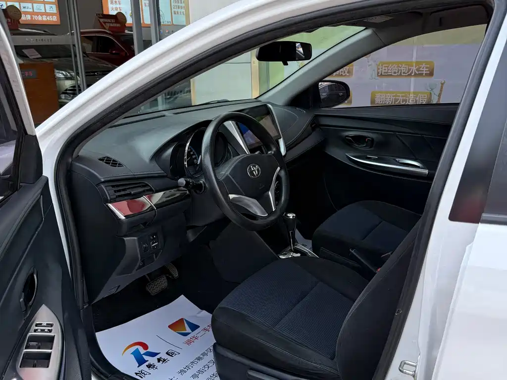 Toyota Yaris L 2016 — фото 4