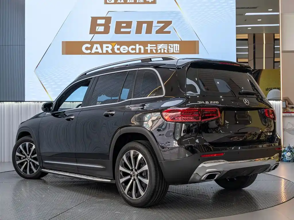 Mercedes-Benz GLB 2024 — фото 4