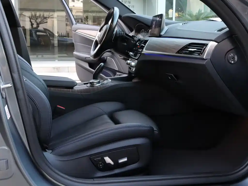 BMW 5 Series 2020