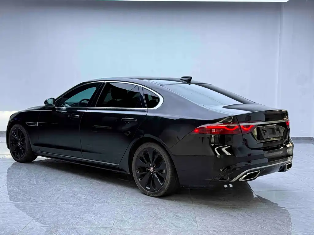 Jaguar XFL 2022 — фото 14