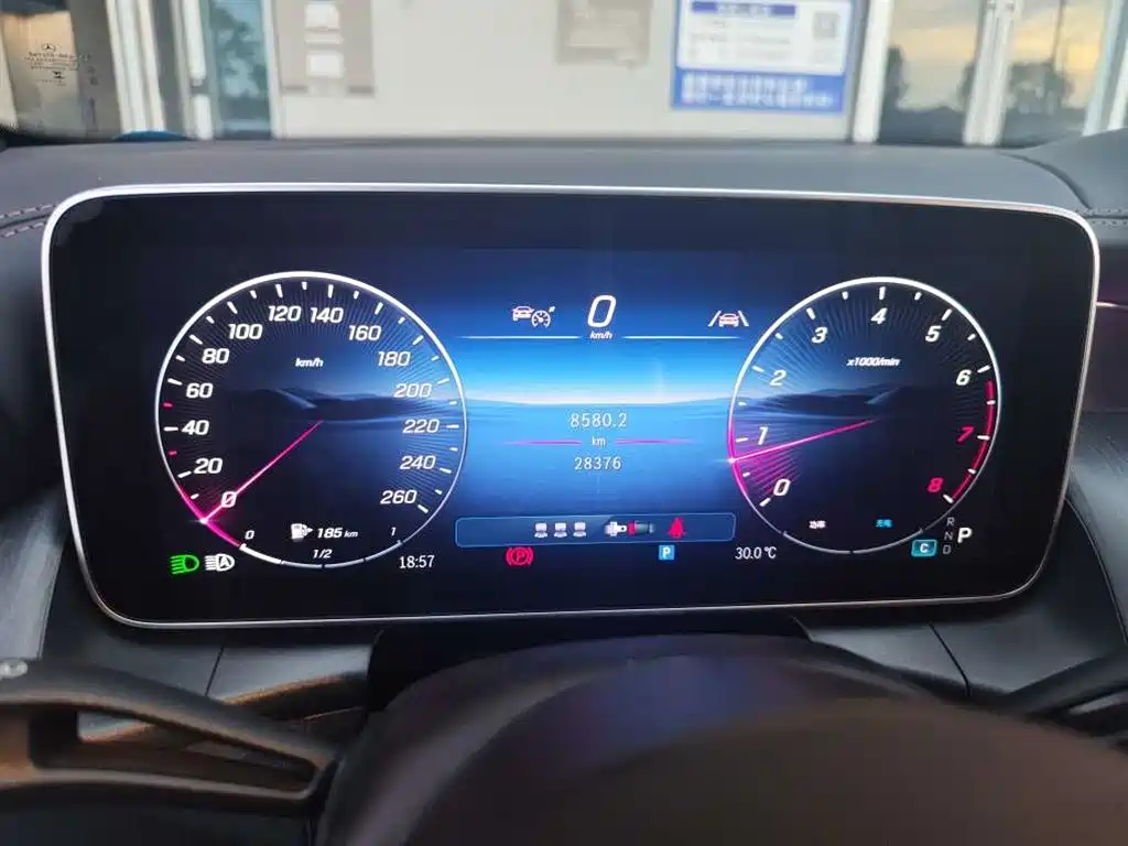Mercedes-Benz GLC 2025