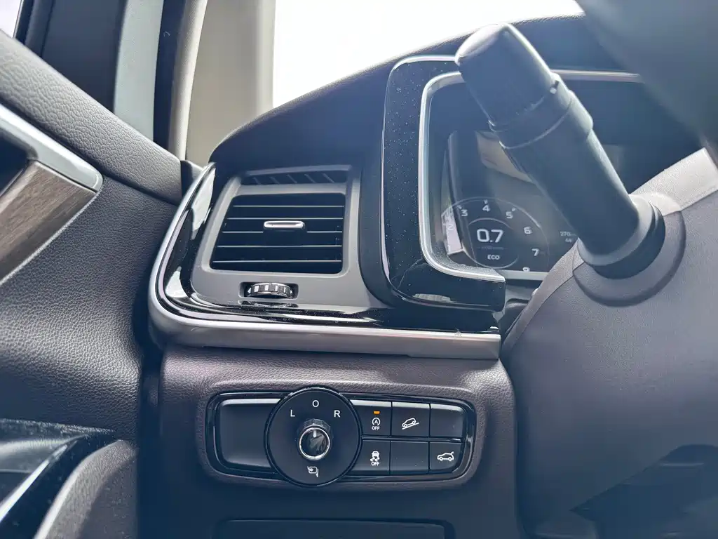 GAC Trumpchi M8 2022 — фото 30