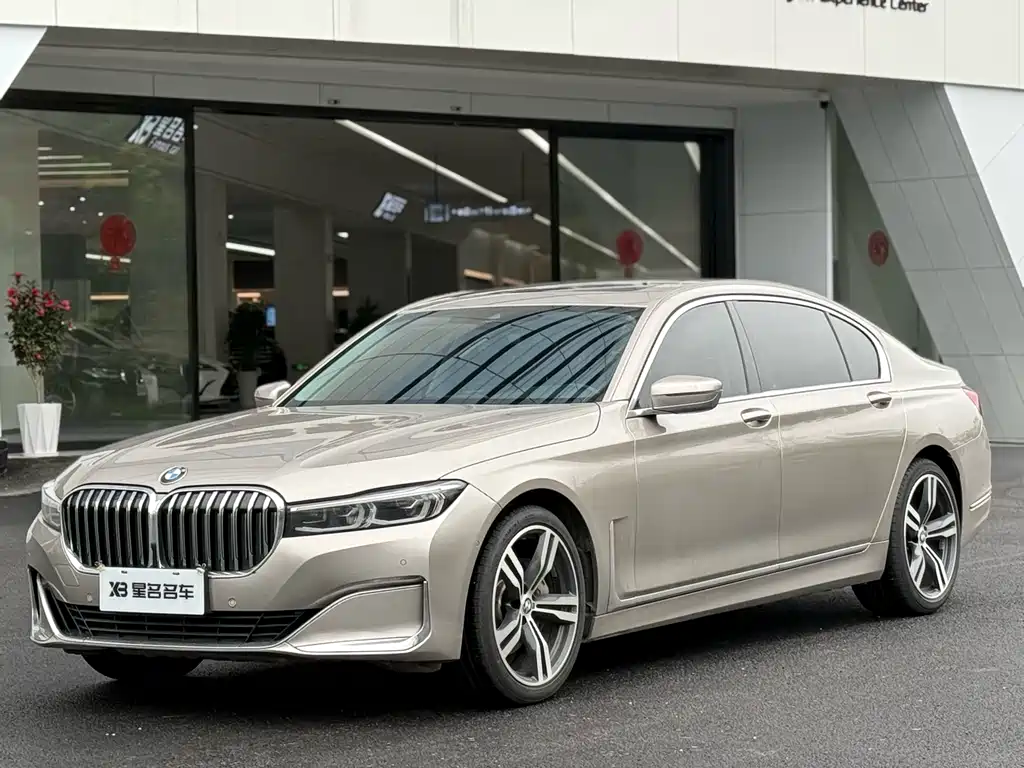 BMW 7 Series 2019 — фото 1