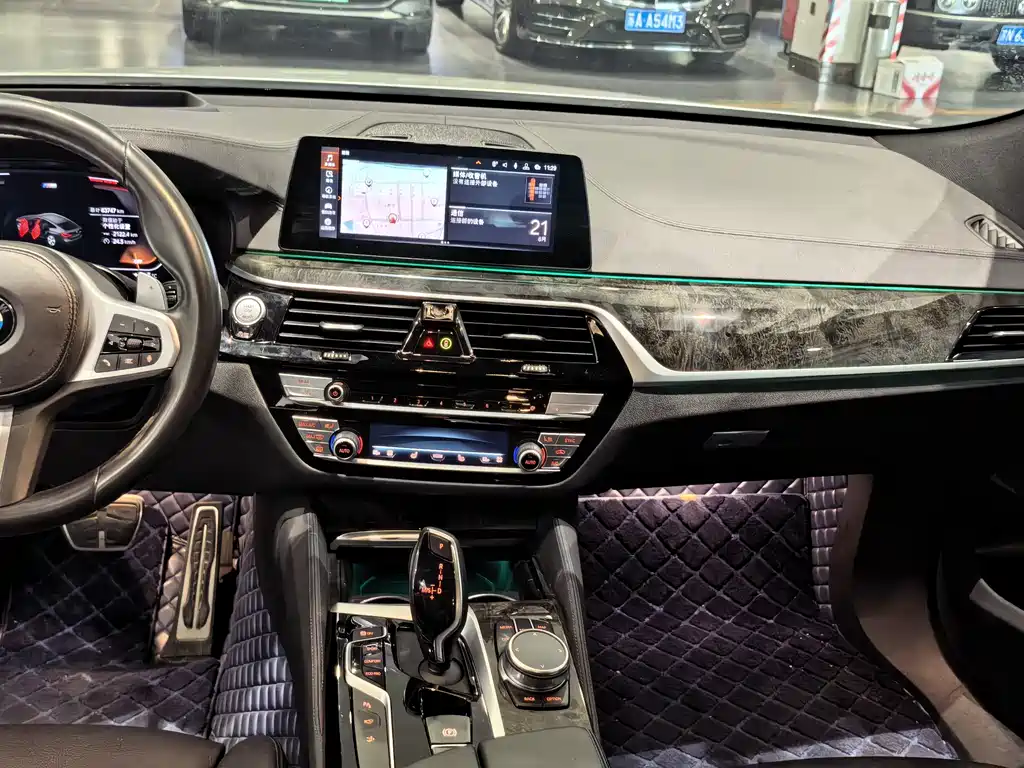 BMW 6 Series GT 2019 — фото 11