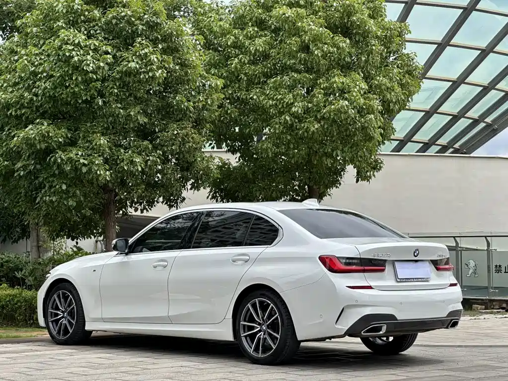 BMW 3 Series 2021