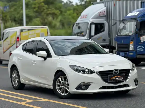 Mazda 3 Axela 2015