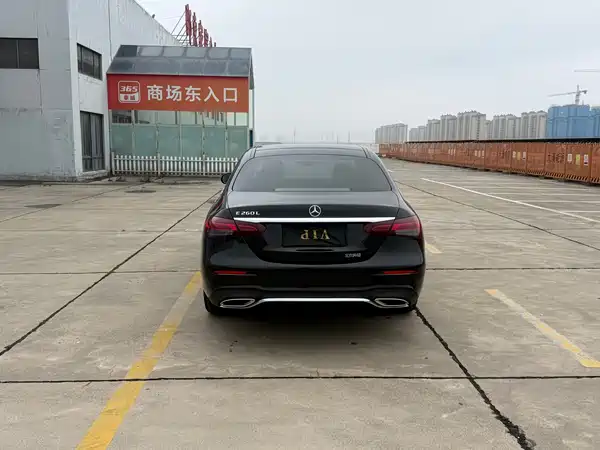 Mercedes-Benz E-Class 2022