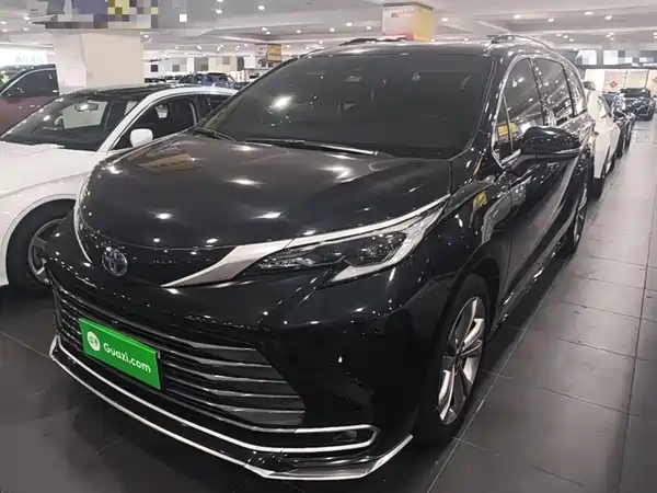 Toyota Sienna 2024