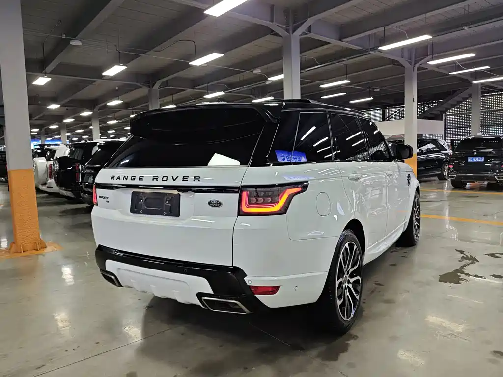 Land Rover Range Rover Sport 2022 — фото 12