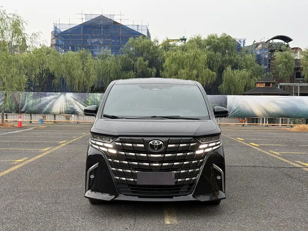 Toyota Alphard 2023 — фото 5